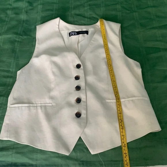 Zara Cream Button-Up Vest - Picture 3 of 4